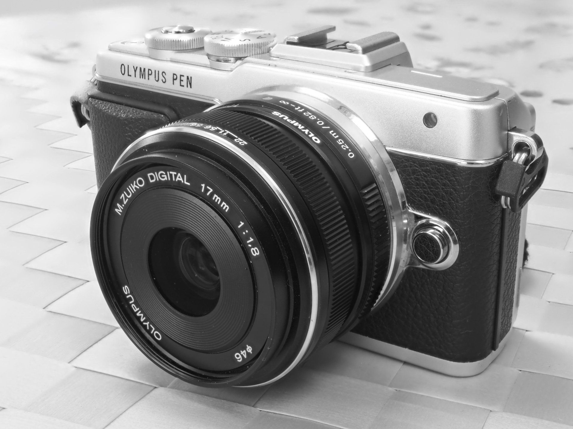 Olympus PEN E-PL7 by Derek Smith an olympus mirrorless digital camera