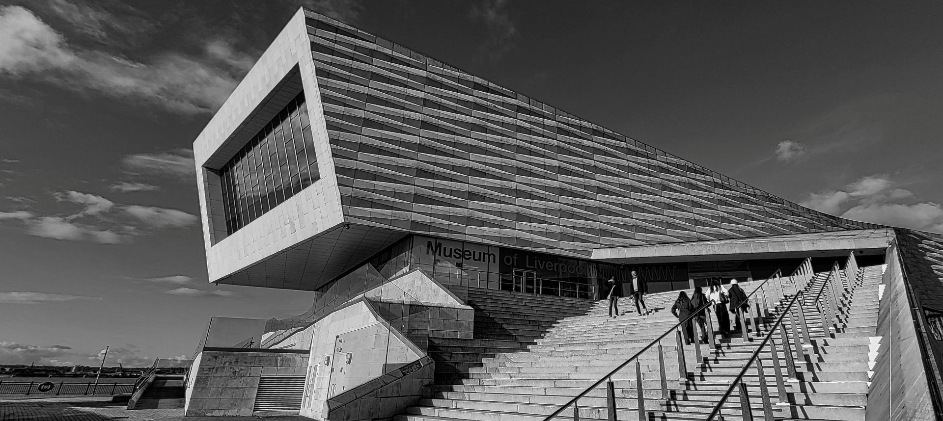 a view of the museum of Liverpool