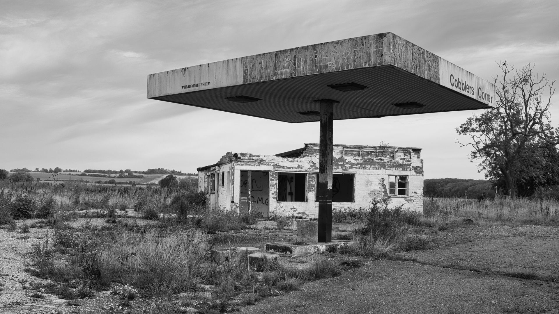 Cobblers Corner by Derek Smith An abandoned petrol station