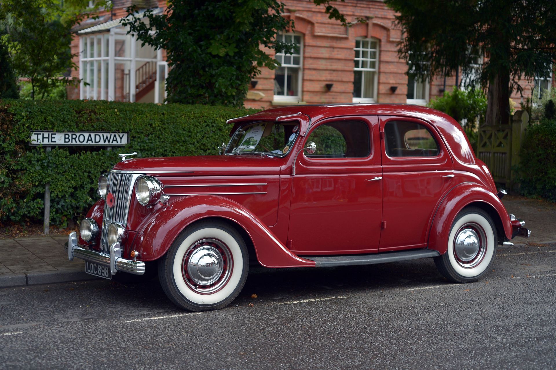 a 1940s V9 pilot car