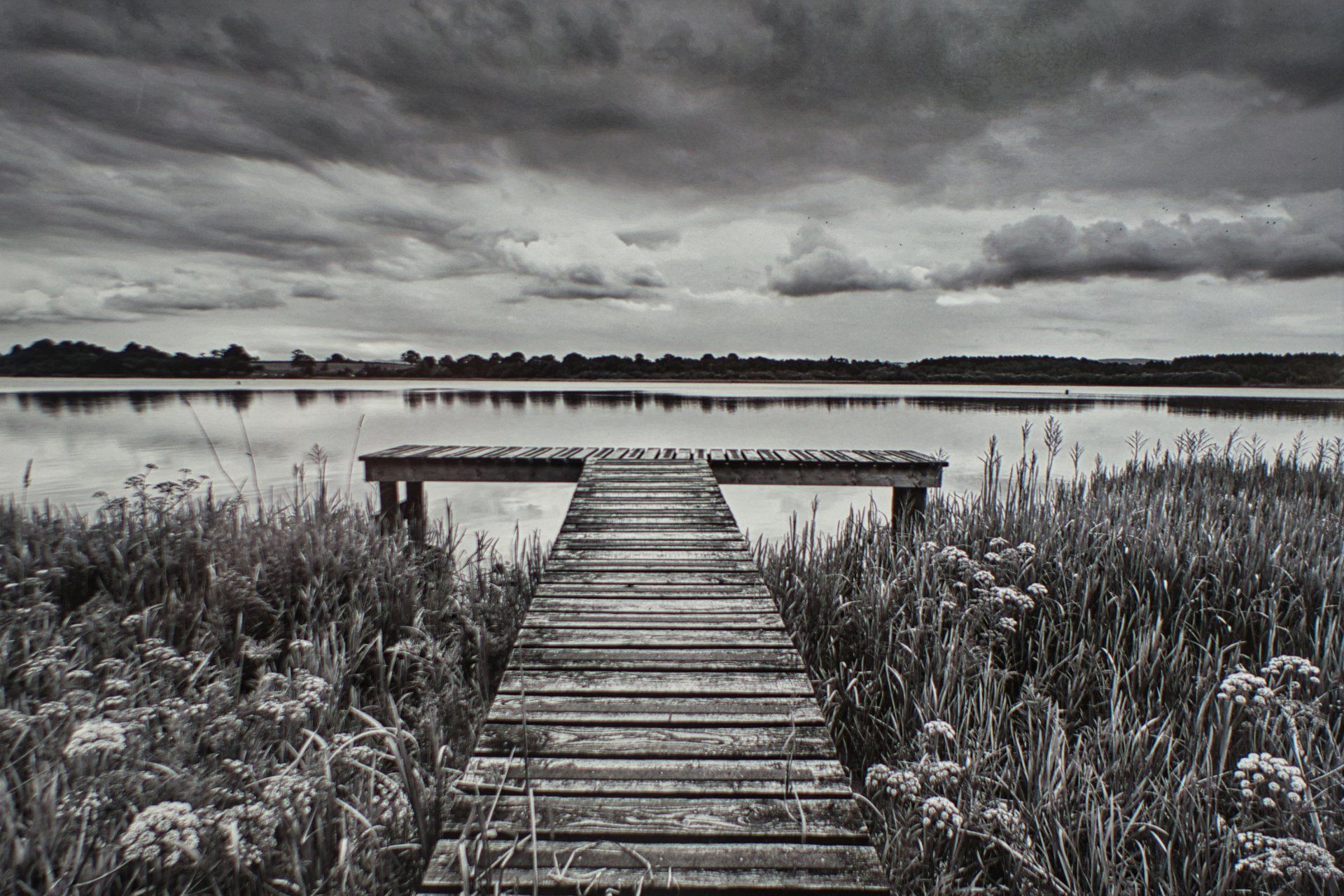 a jetty into a freshwater lake