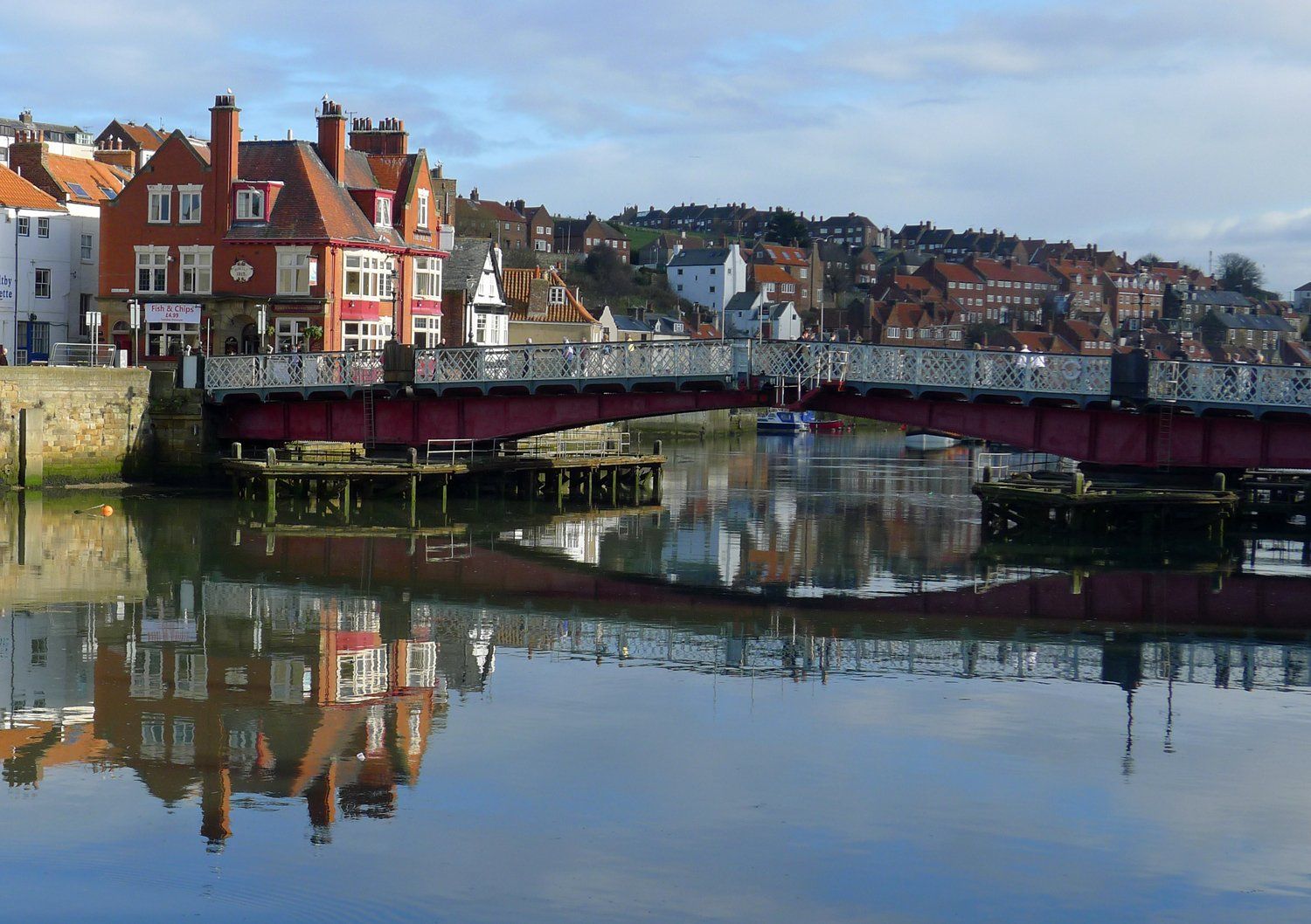 photos of whitby harbour