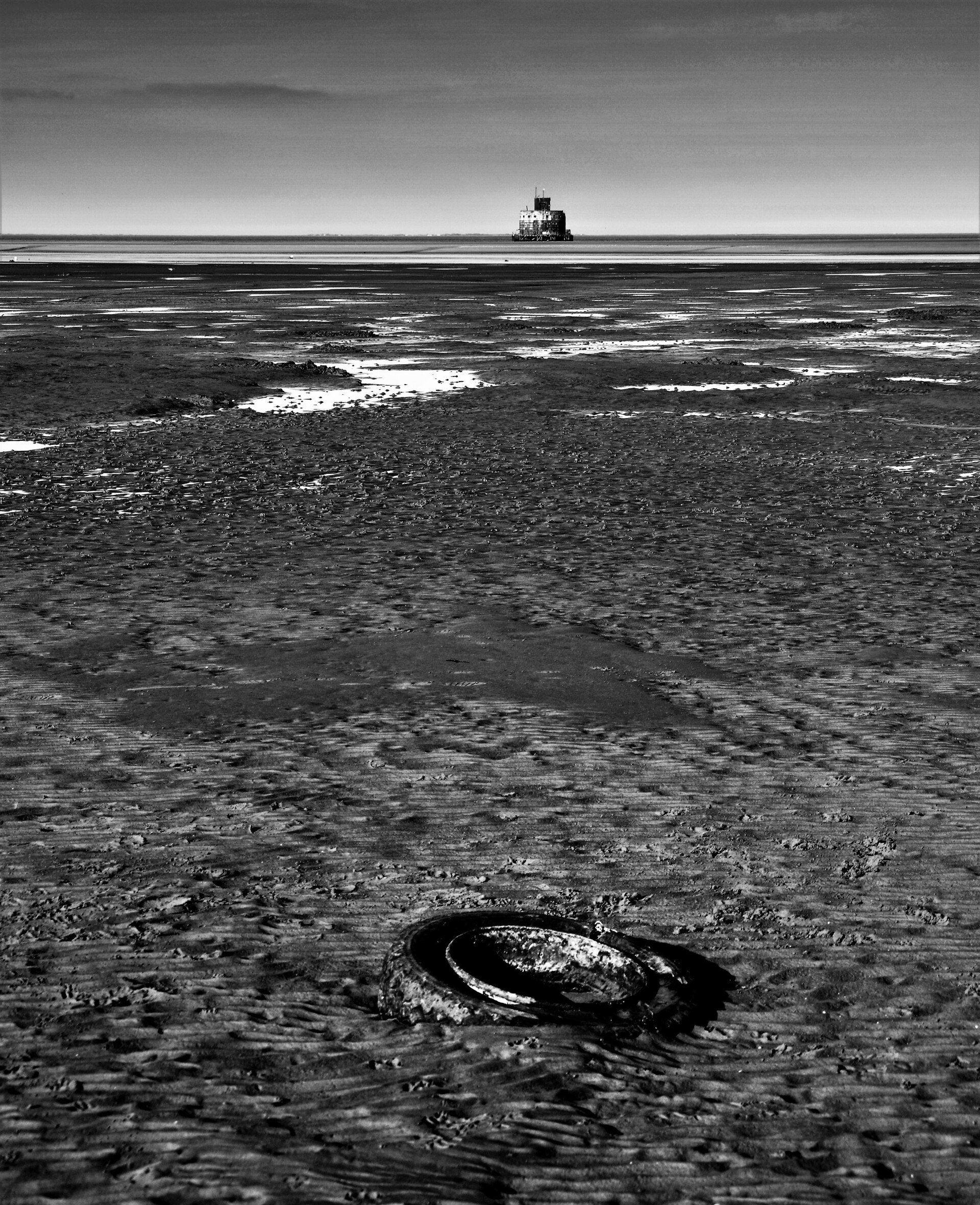 Photo by David Whitehouse north sea fort in the humber estuary