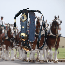 Schweifriemen mit Seitenblättern für Noriker. Foto: August Aust Schweifriemen mit Seitenblättern für Noriker. Foto: August Aust