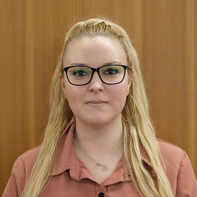 Frau Schmid