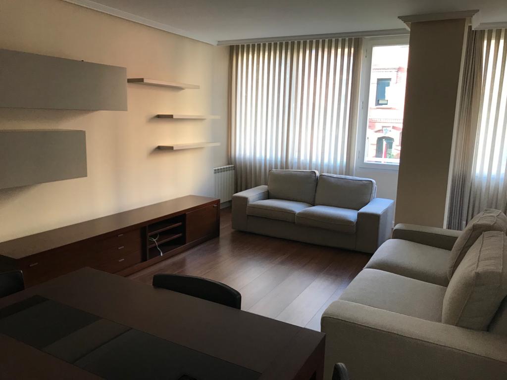 Vivienda en la calle Fuenterrabía de Madrid.