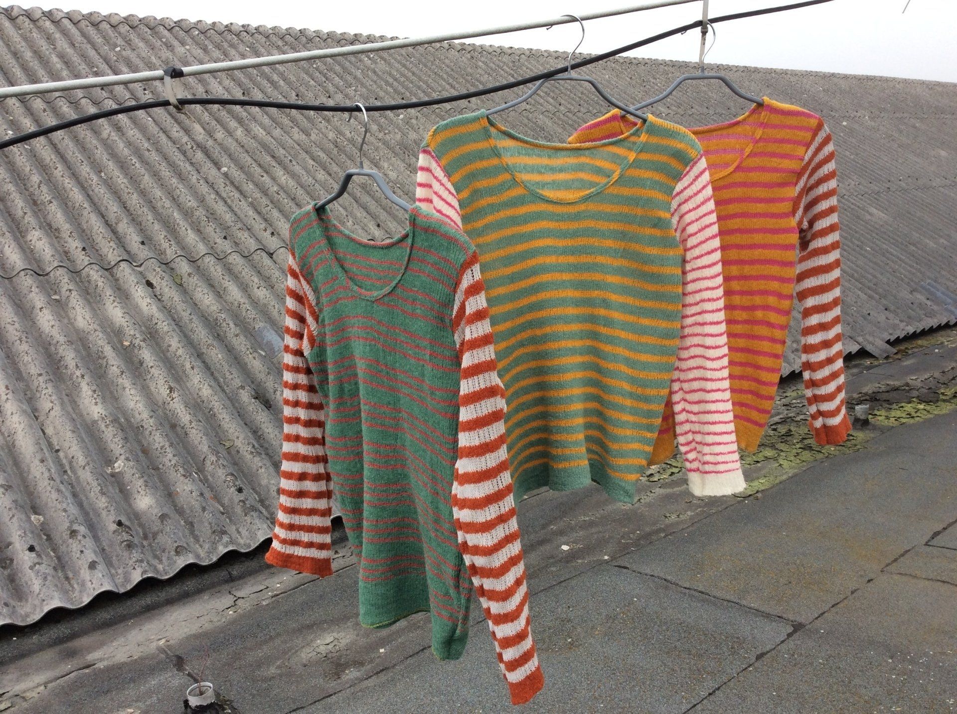 Handgefertigte Mode, nachhaltige Wolle, Mode aus kbT, GOTS-zertifizierte Wolle, Modeatelier Tübingen