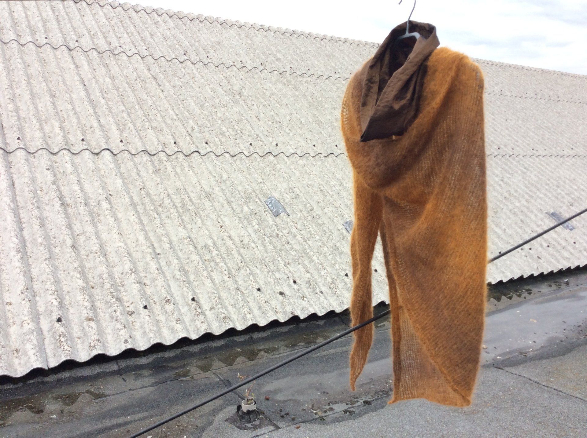 Handgefertigte Mode, nachhaltige Wolle, Mode aus kbT, GOTS-zertifizierte Wolle, Modeatelier Tübingen