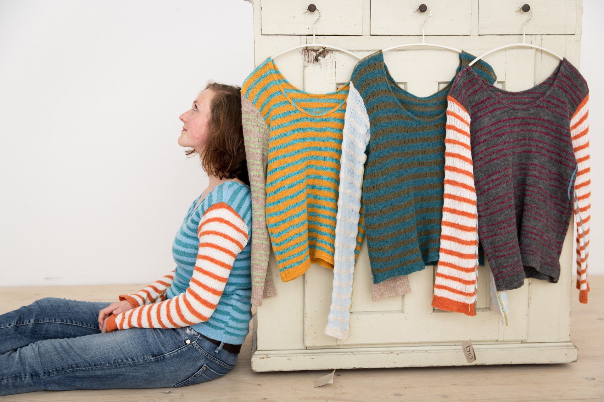 Handgefertigte Mode, nachhaltige Wolle, Mode aus kbT, GOTS-zertifizierte Wolle, Modeatelier Tübingen