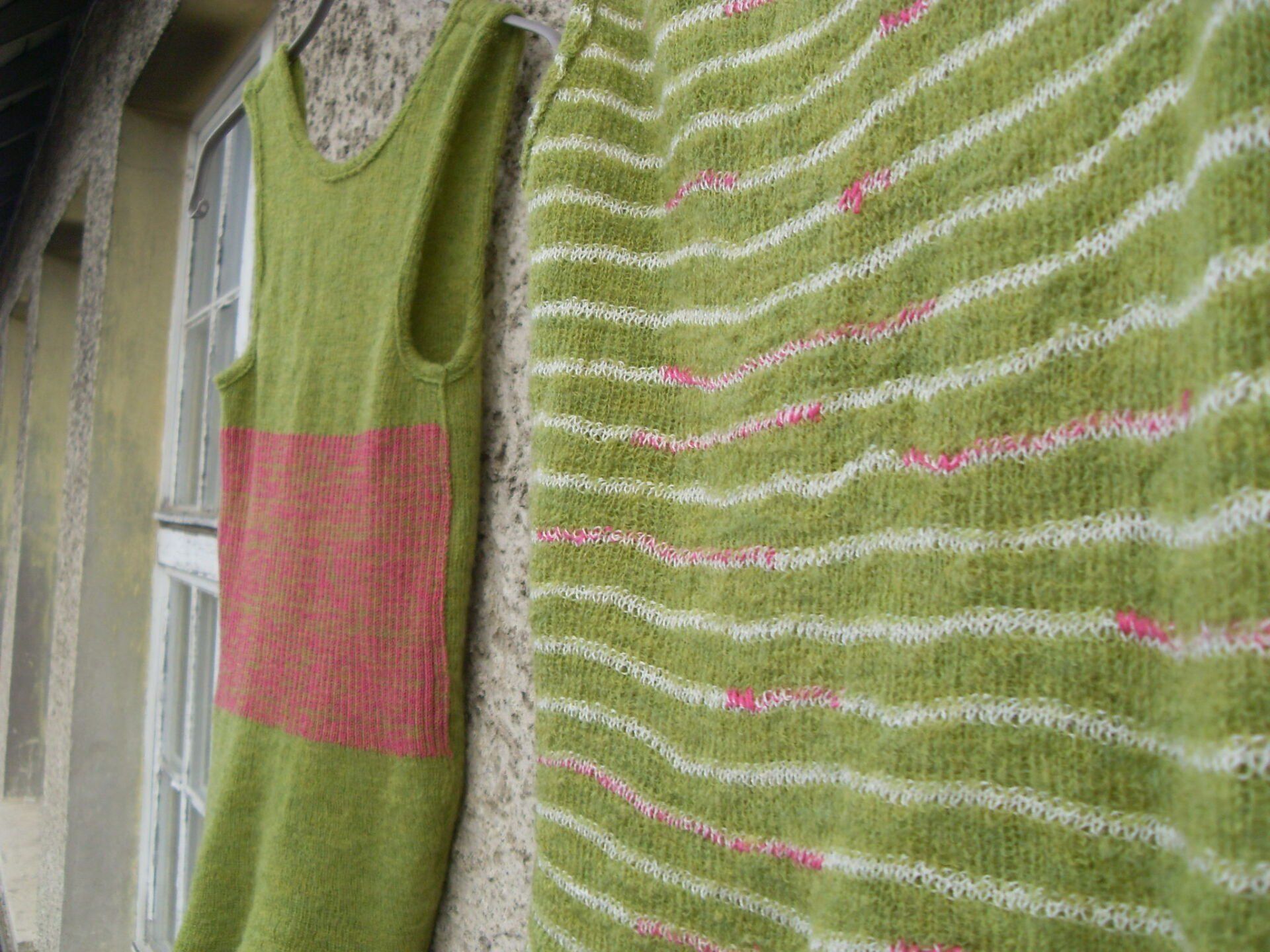 Handgefertigte Mode, nachhaltige Wolle, Mode aus kbT, GOTS-zertifizierte Wolle, Modeatelier Tübingen