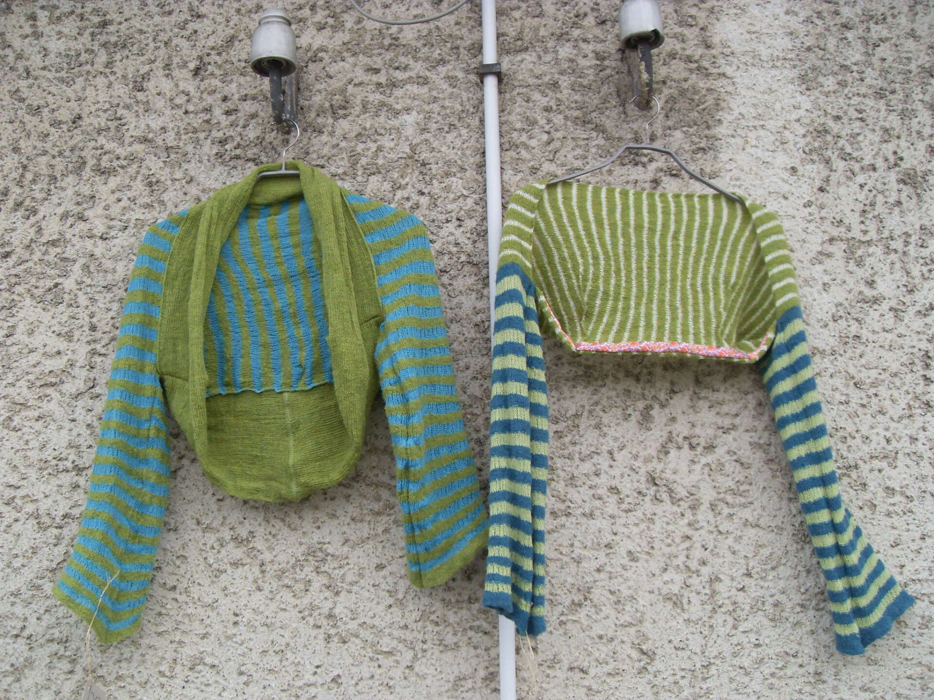Handgefertigte Mode, nachhaltige Wolle, Mode aus kbT, GOTS-zertifizierte Wolle, Modeatelier Tübingen