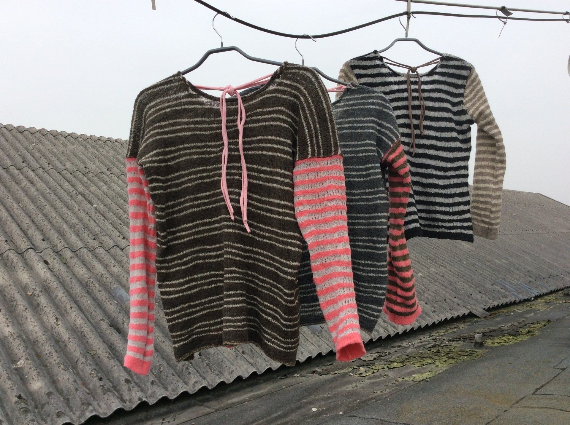 Handgefertigte Mode, nachhaltige Wolle, Mode aus kbT, GOTS-zertifizierte Wolle, Modeatelier Tübingen