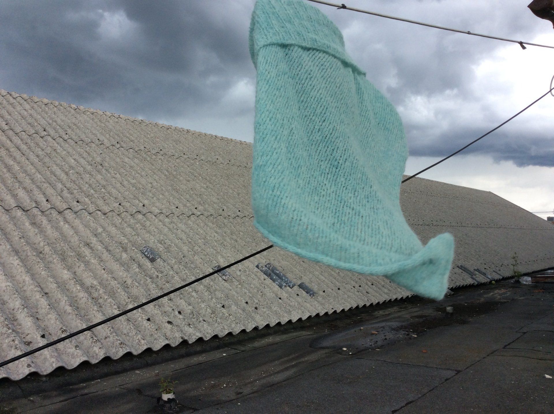 Handgefertigte Mode, nachhaltige Wolle, Mode aus kbT, GOTS-zertifizierte Wolle, Modeatelier Tübingen