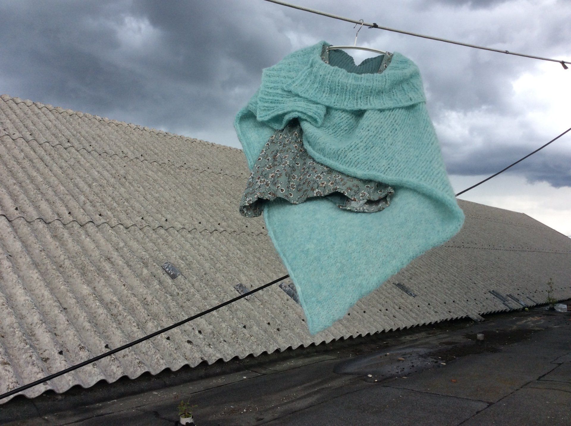 Handgefertigte Mode, nachhaltige Wolle, Mode aus kbT, GOTS-zertifizierte Wolle, Modeatelier Tübingen