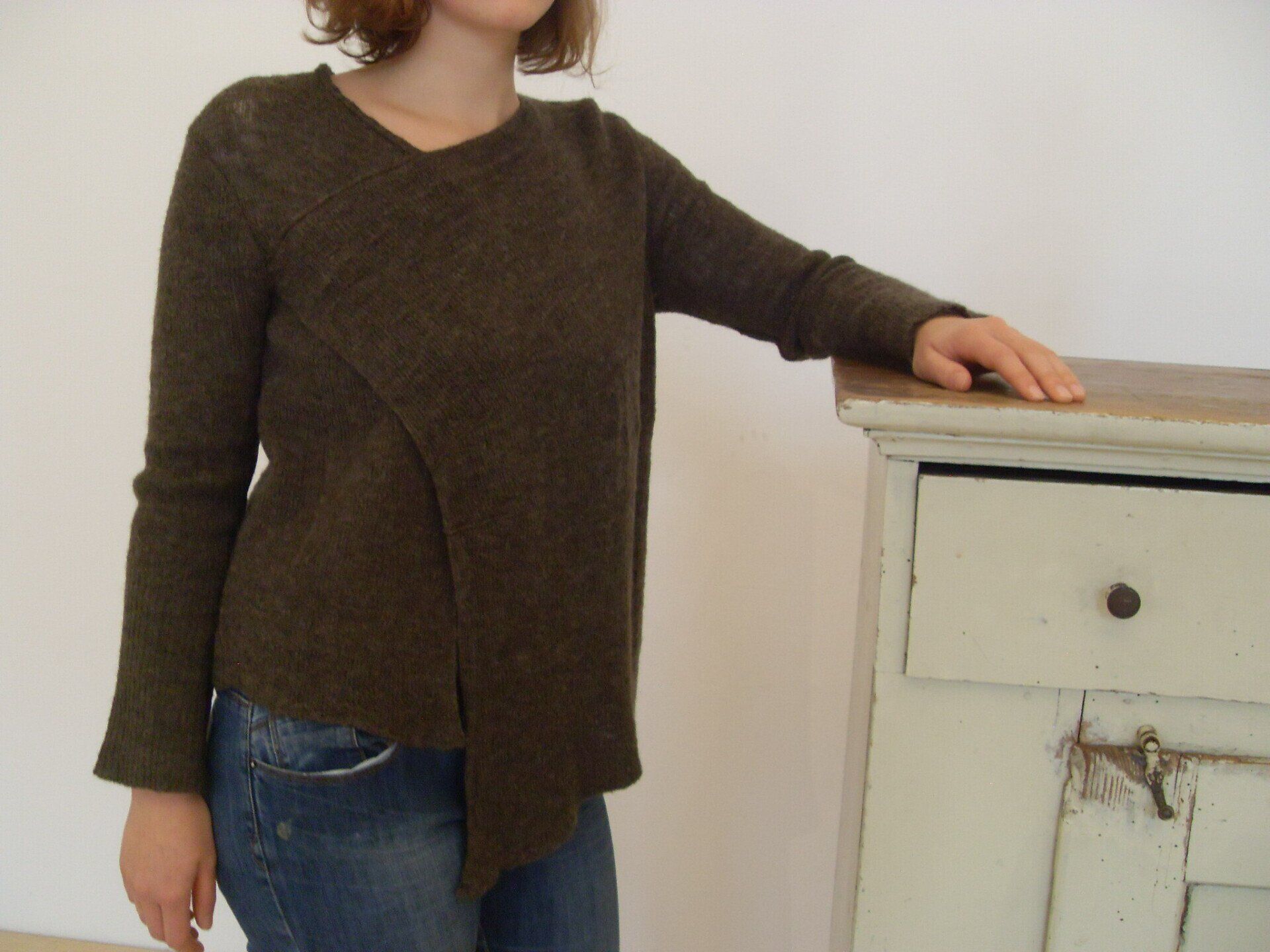 Handgefertigte Mode, nachhaltige Wolle, Mode aus kbT, GOTS-zertifizierte Wolle, Modeatelier Tübingen