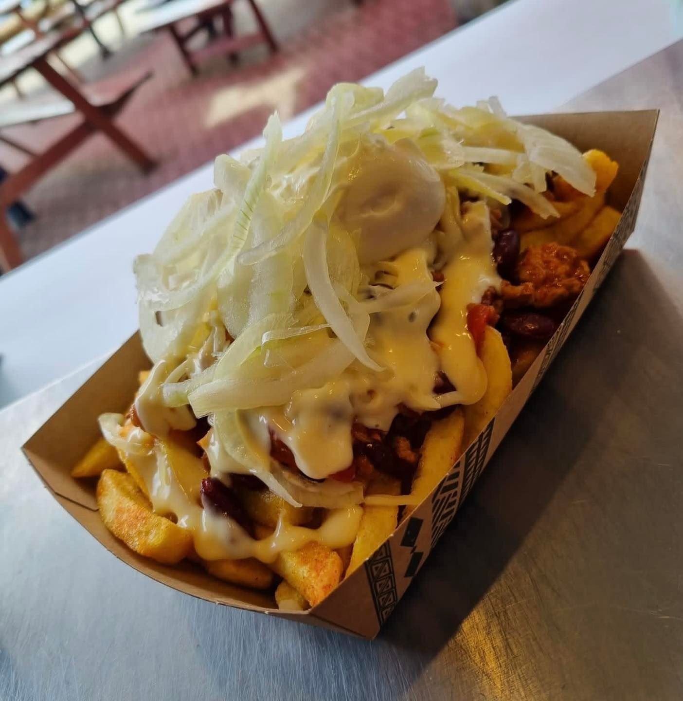 Pommes mit Chili on Top