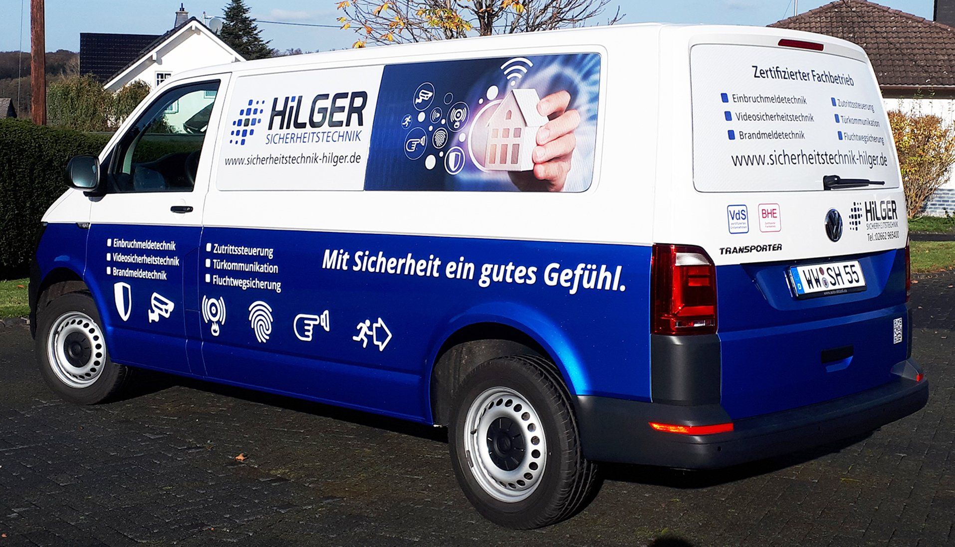 Bild auf Digitaldruckfolie design über Fenster und Lack