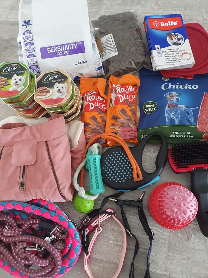 Vielen dank für die großzügige Spende für unsere Hunde, gerade die Welpen werden sich über den Knabberspaß freuen :-)