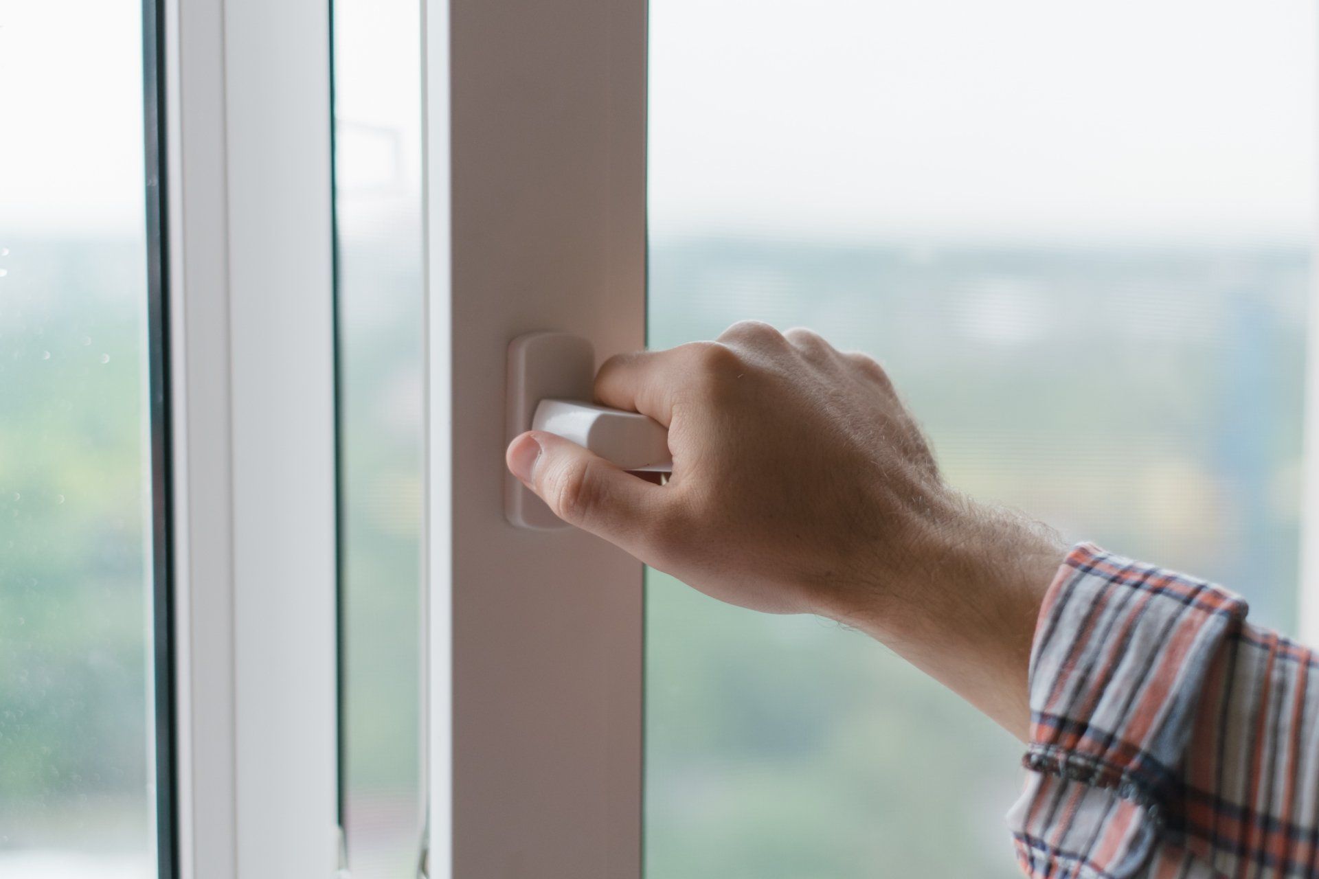 Lüften der Wohnung Lüften eines Fensters