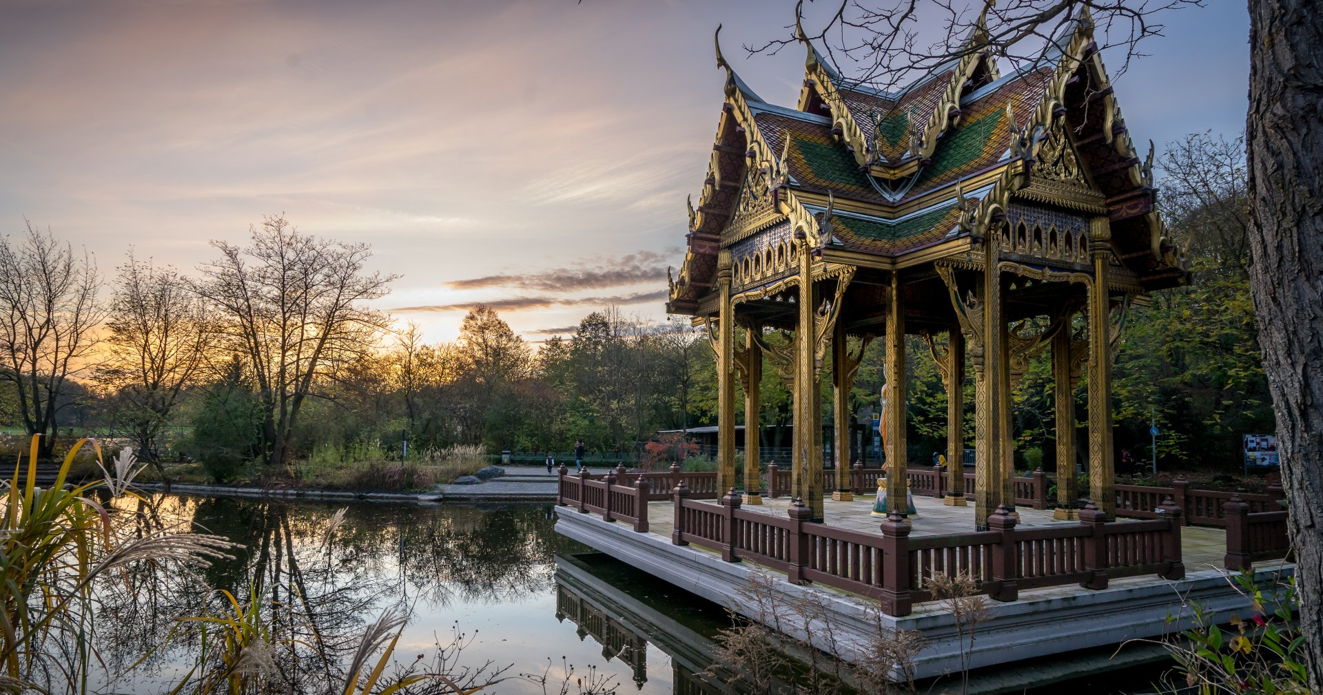 Buddha-Statue im Westpark Buddha-Statue im Westpark