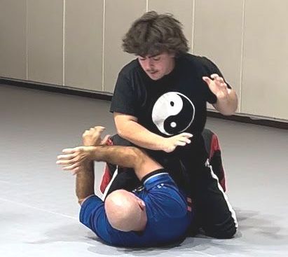 Adult advanced Jiu-Jitsu Classes Advanced Adult Gracie Jiu-Jitsu classes in Sarasota focused on submissions and refining ground techniques