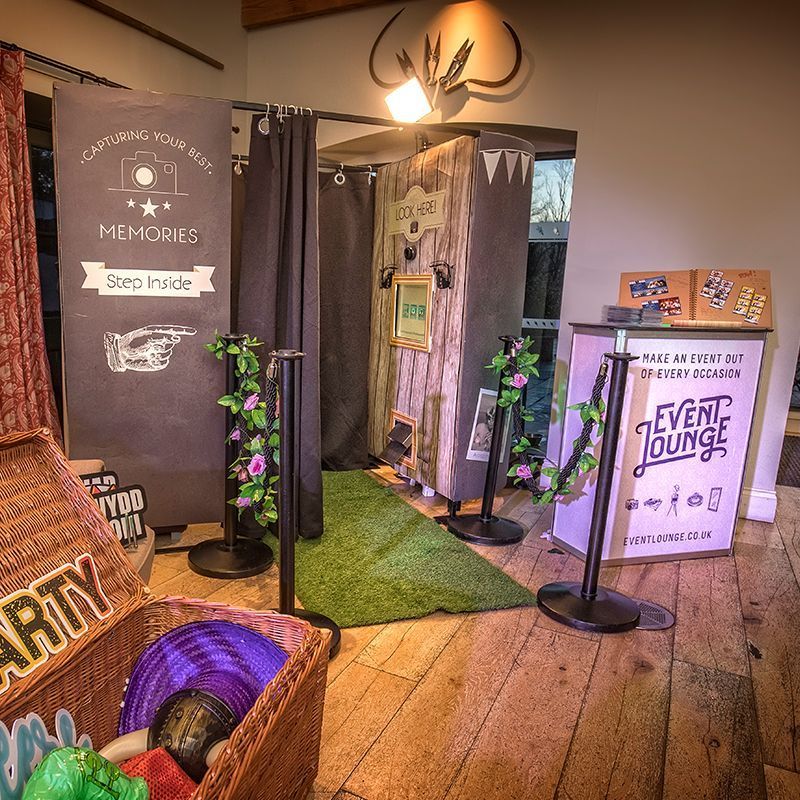 Event Lounge – luxury wedding entertainment setups and props