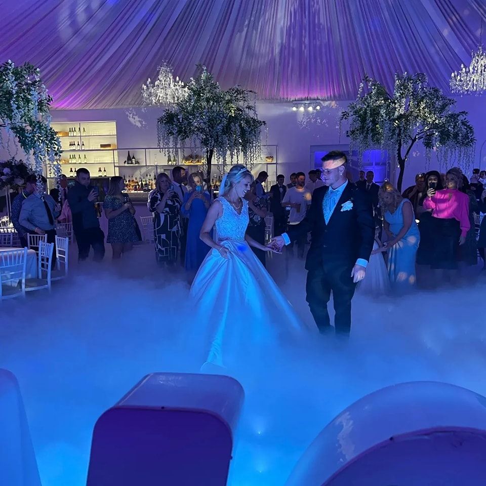 GD Entertainment Cymru wedding lighting and DJ booth