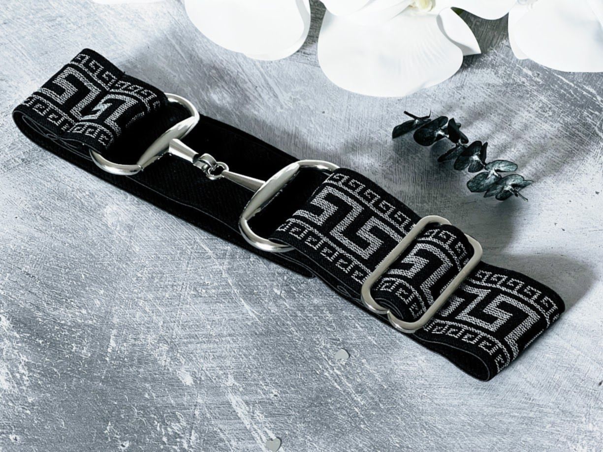 Equestrian snaffle belt