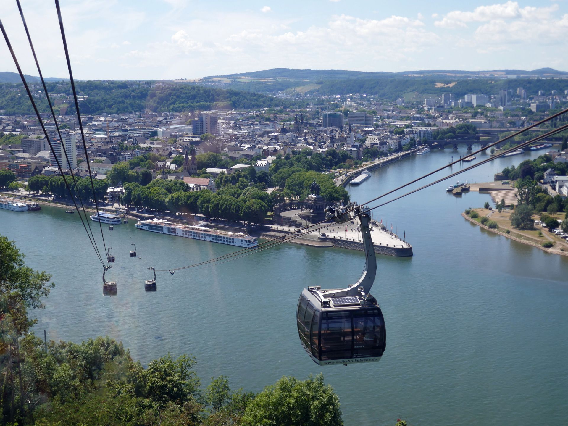 Koblenz, Deutsches Eck mit Seilbahn Koblenz, Deutsches Eck mit Seilbahn