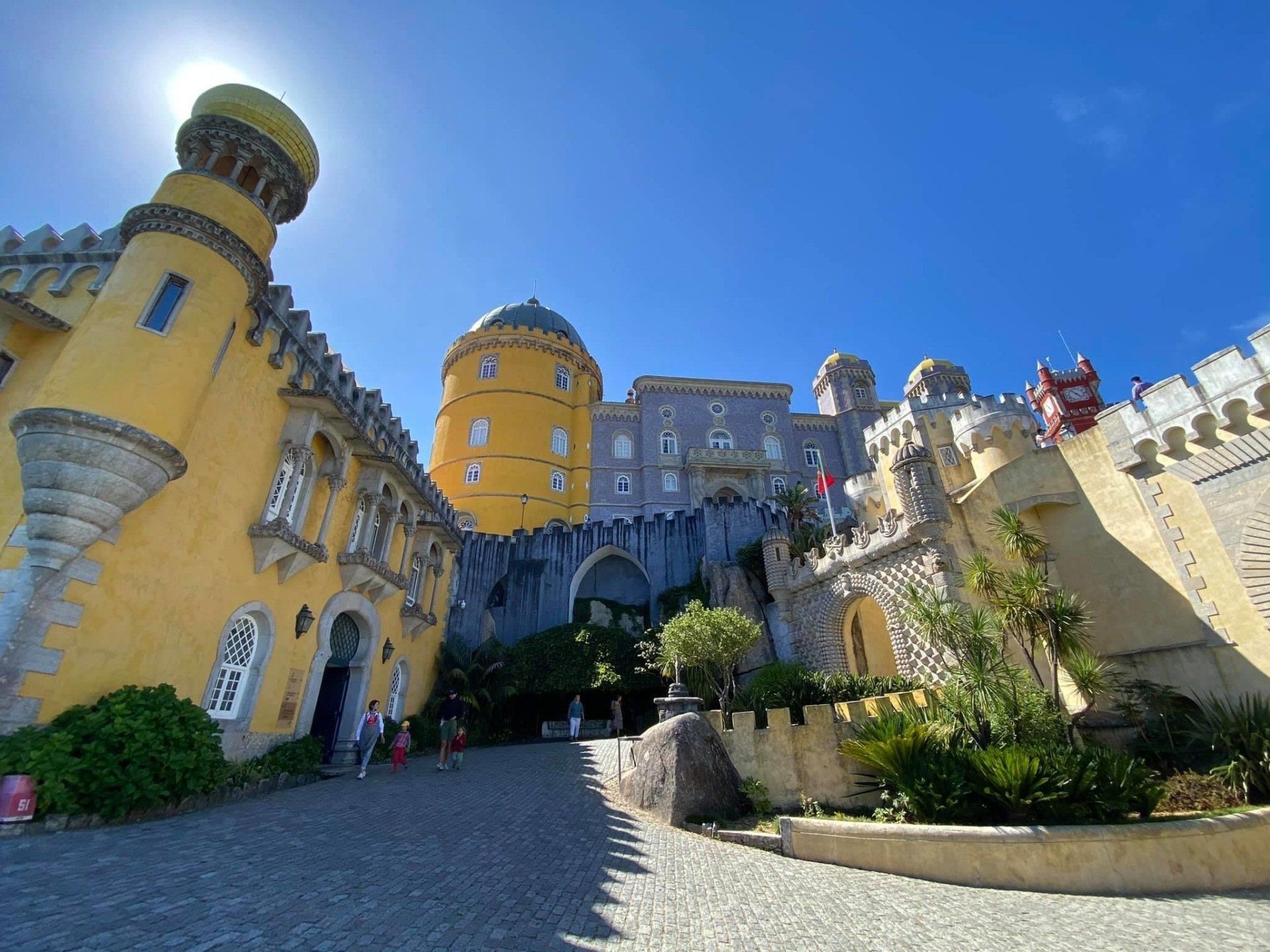 Tourguides Portugal - Avenida Tours Portugal