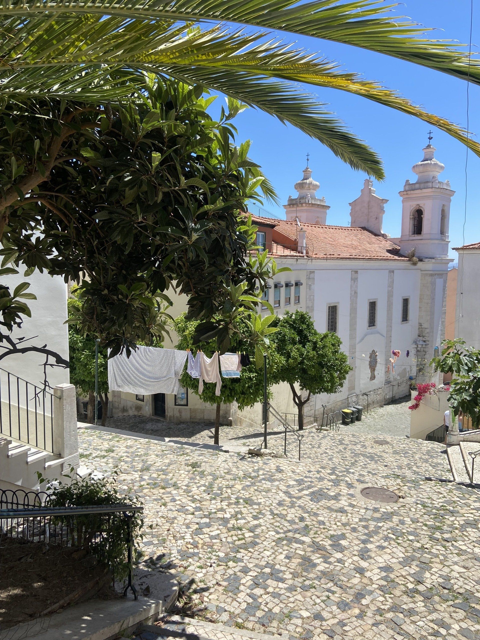 2021 Wäscheleinen statt Girlanden am Tag des Heiligen Antonius von Lissabon 2021 Wäscheleinen statt Girlanden am Tag des Heiligen Antonius von Lissabon