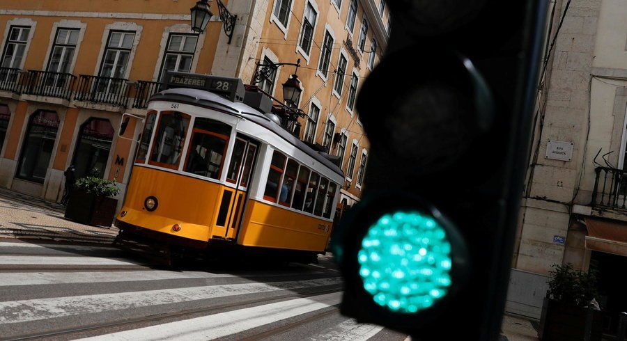 Tourguides Portugal - Avenida Tours Portugal Tourguides Portugal - Avenida Tours Portugal