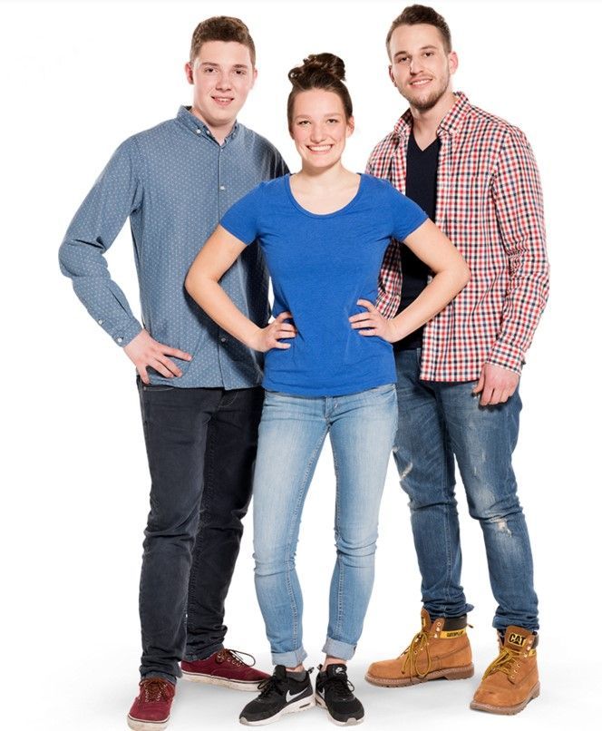 Foto von 3 Jugendlichen Azubis m/w/d