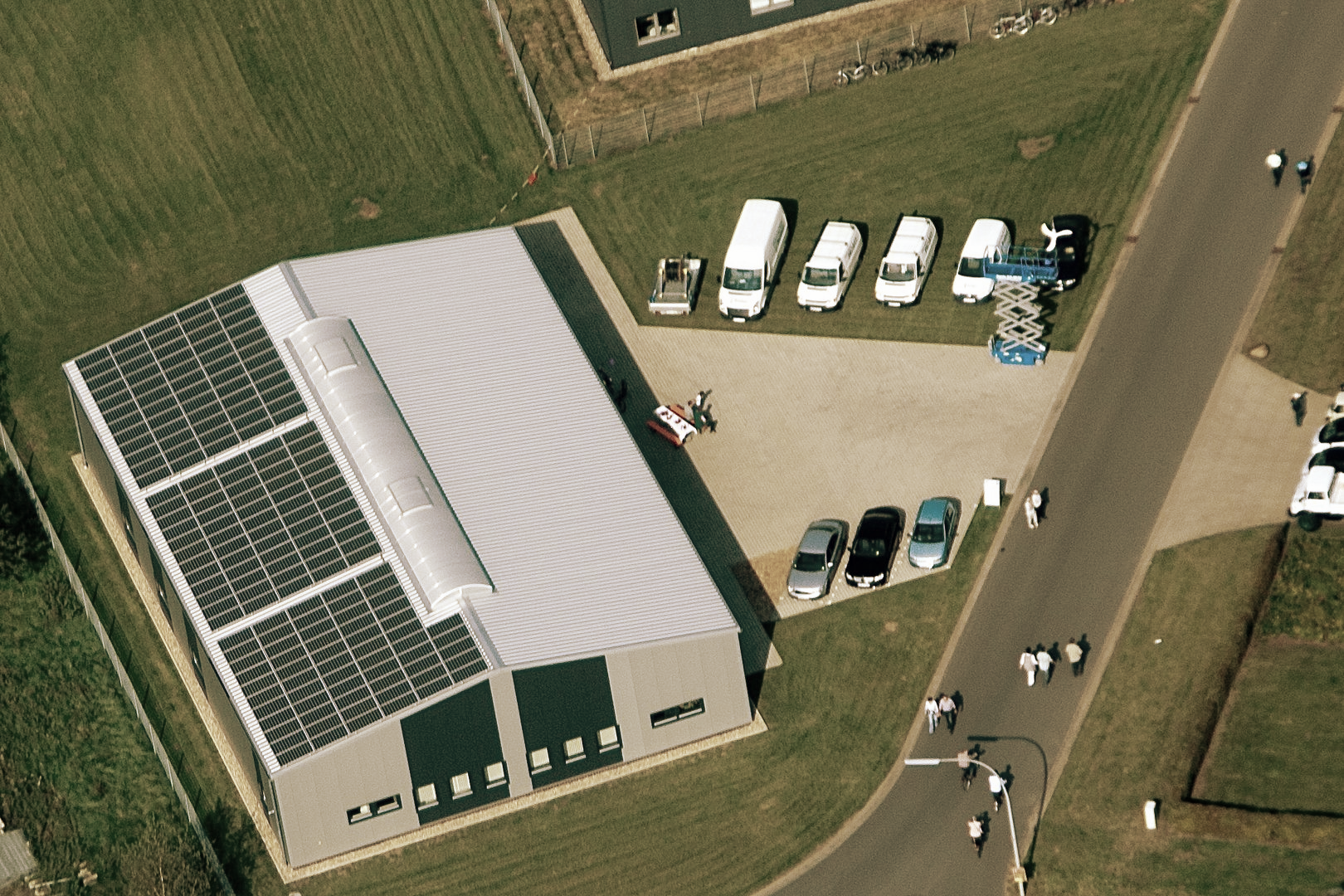 Luftaufnahme des Firmengebäudes