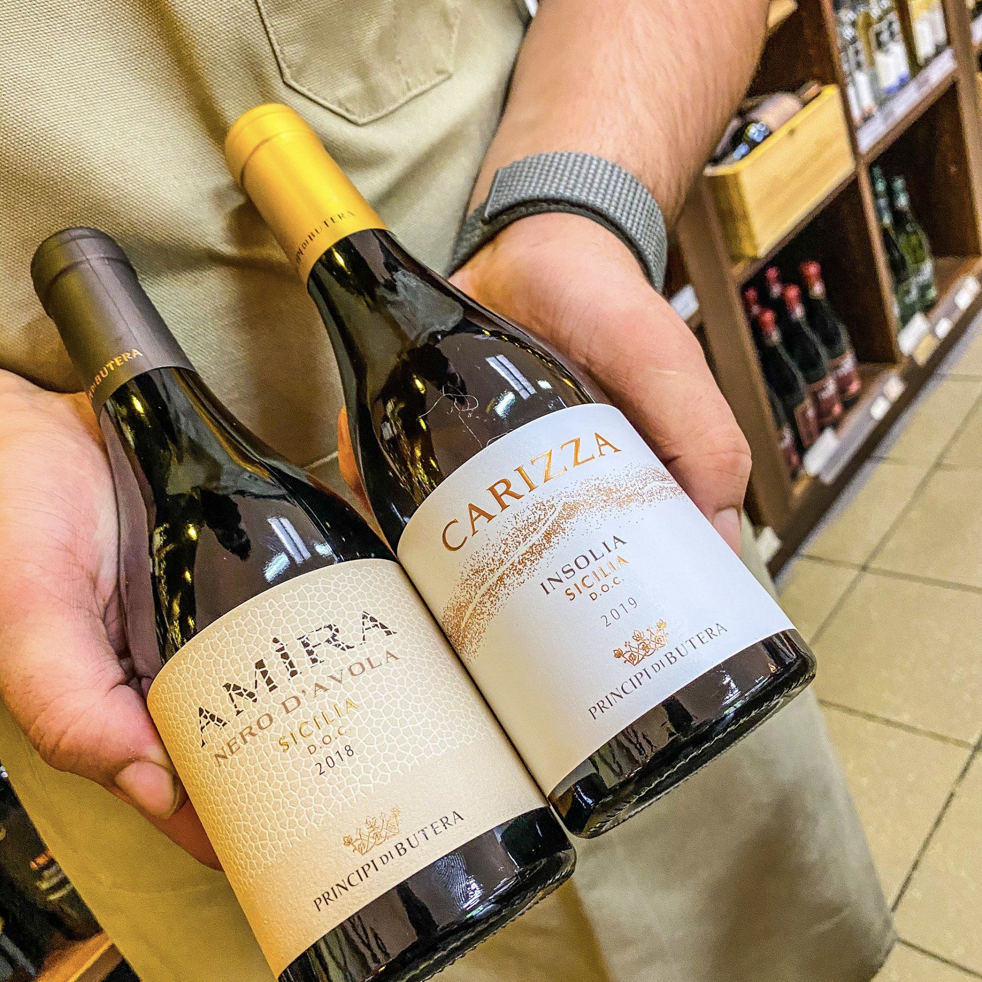 Rotwein Amira und Weißwein Carizza