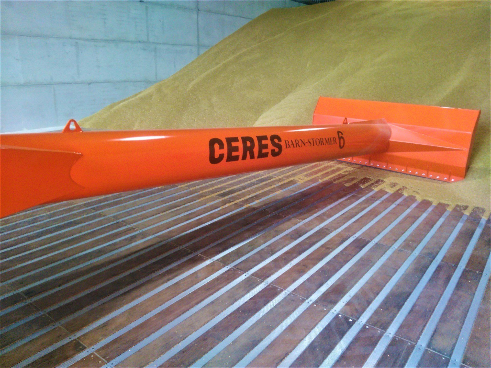 Ceres Barn-Stormer Grain Pusher