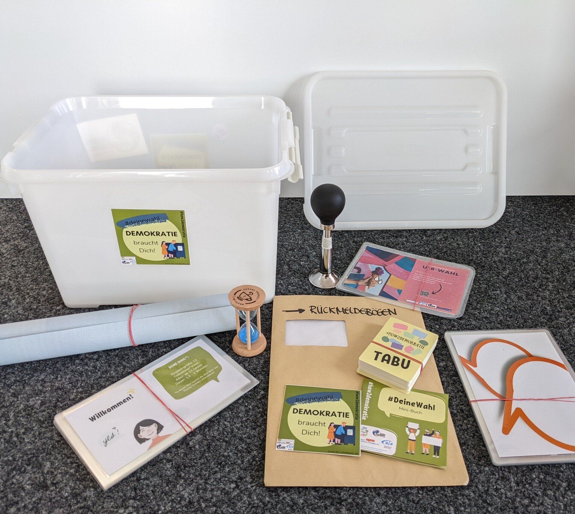 Demokratiekiste - deine Wahl - geöffnet
