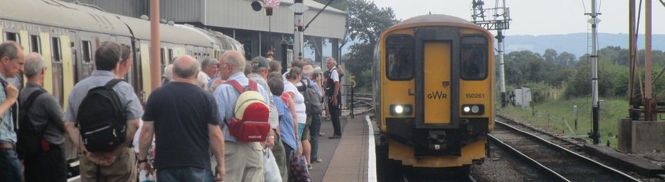 150261 arriving at Bishops Lydeard