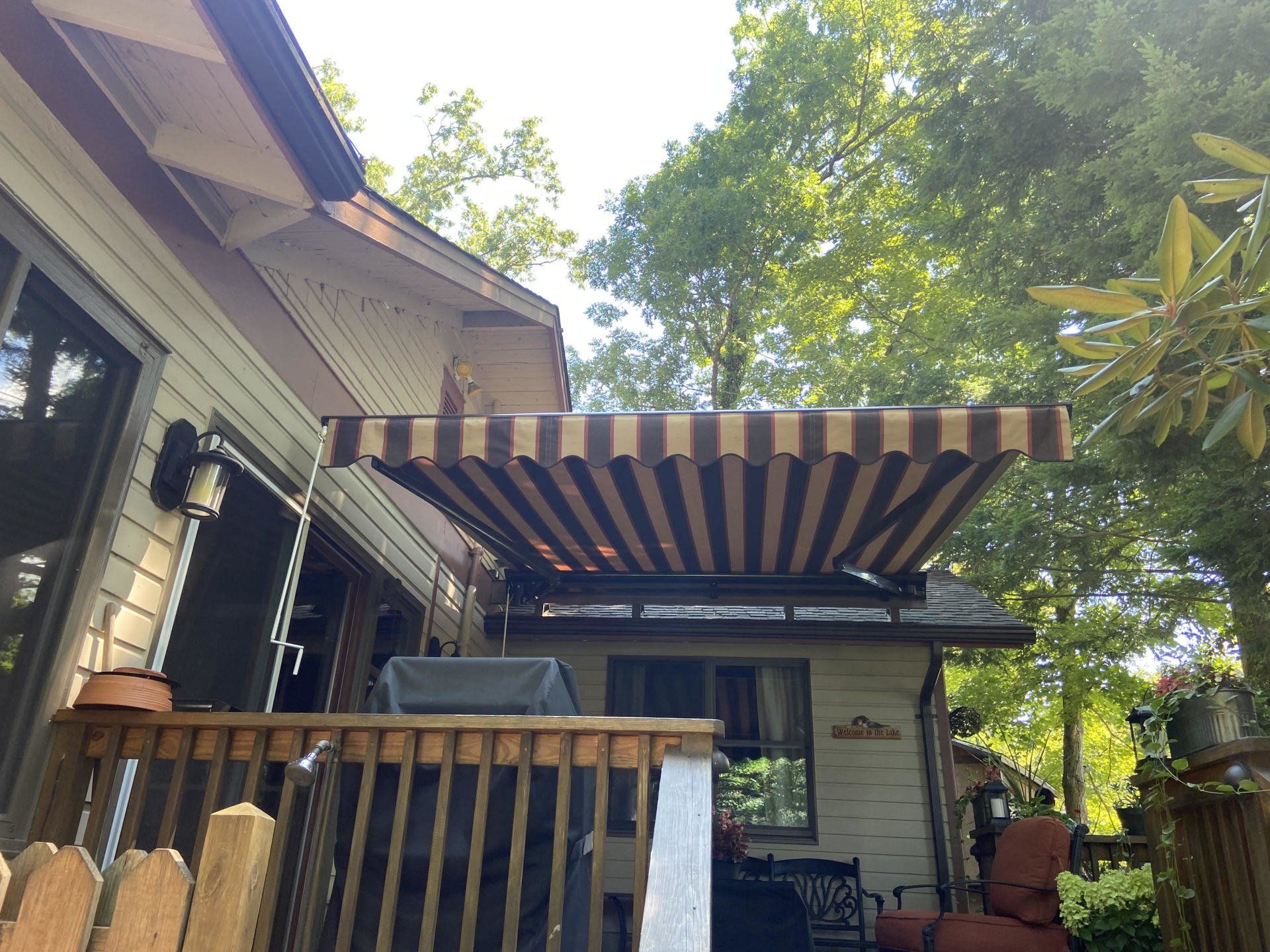 retractable awning