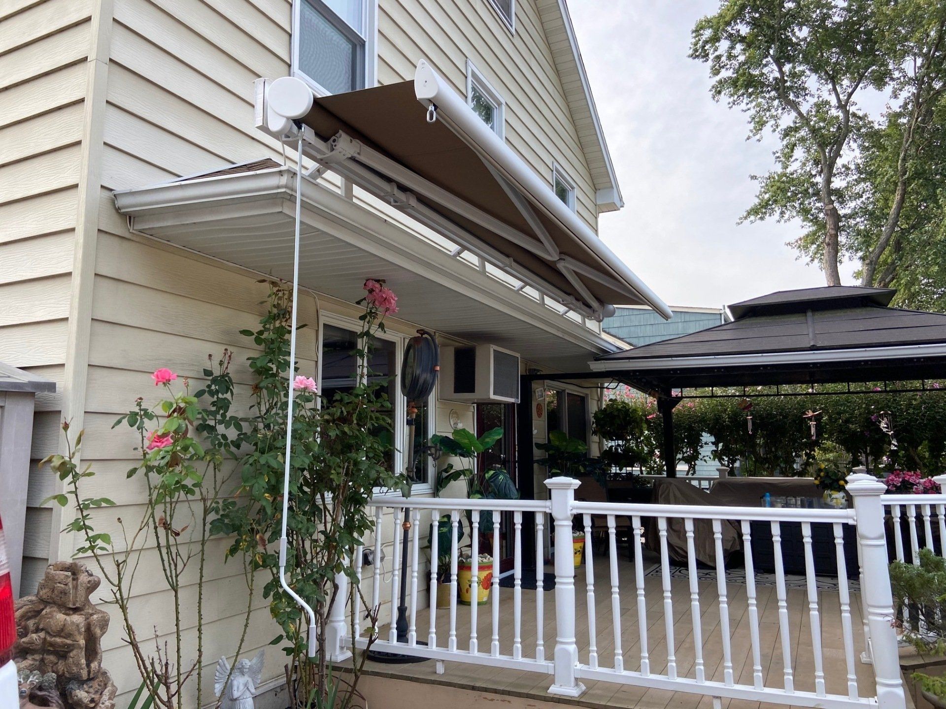 retractable awning