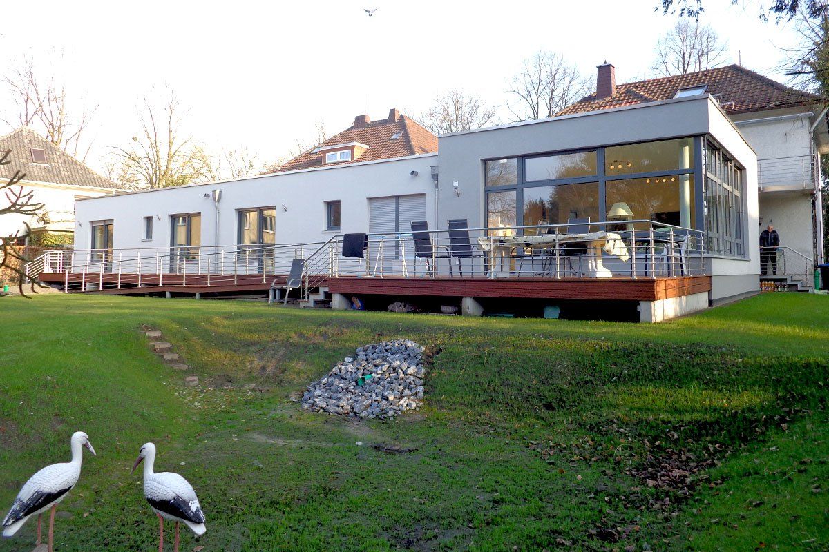 Eingeschossiger Anbau der Pflegeeinrichtung Nora