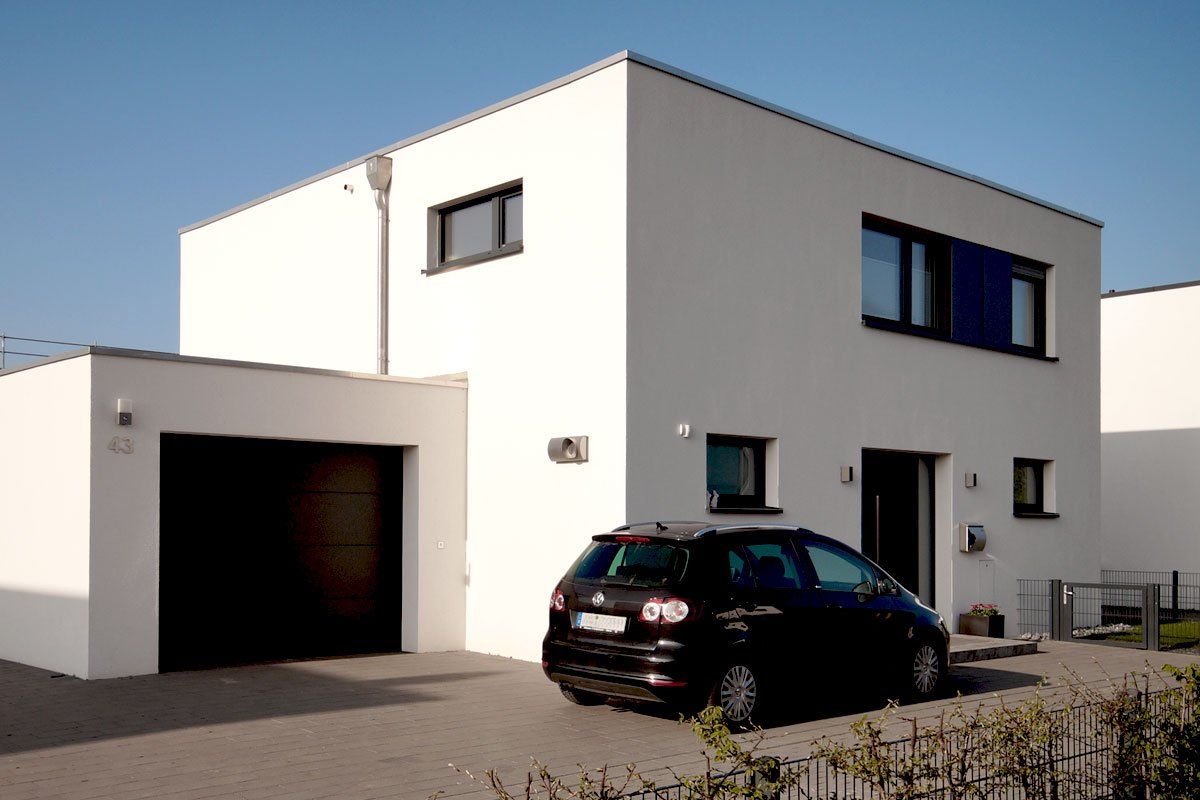 Zweigeschossiges Wohnhaus mit Flachdach