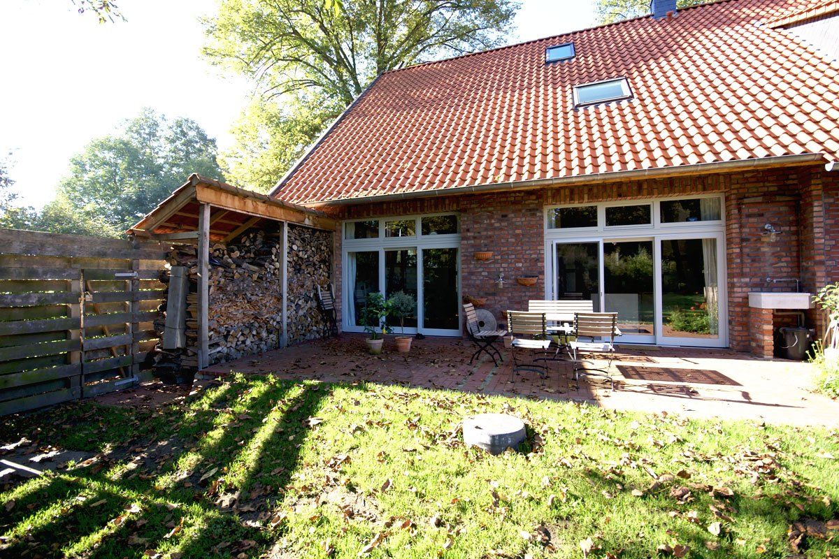 Große Fensterflächen zum Garten