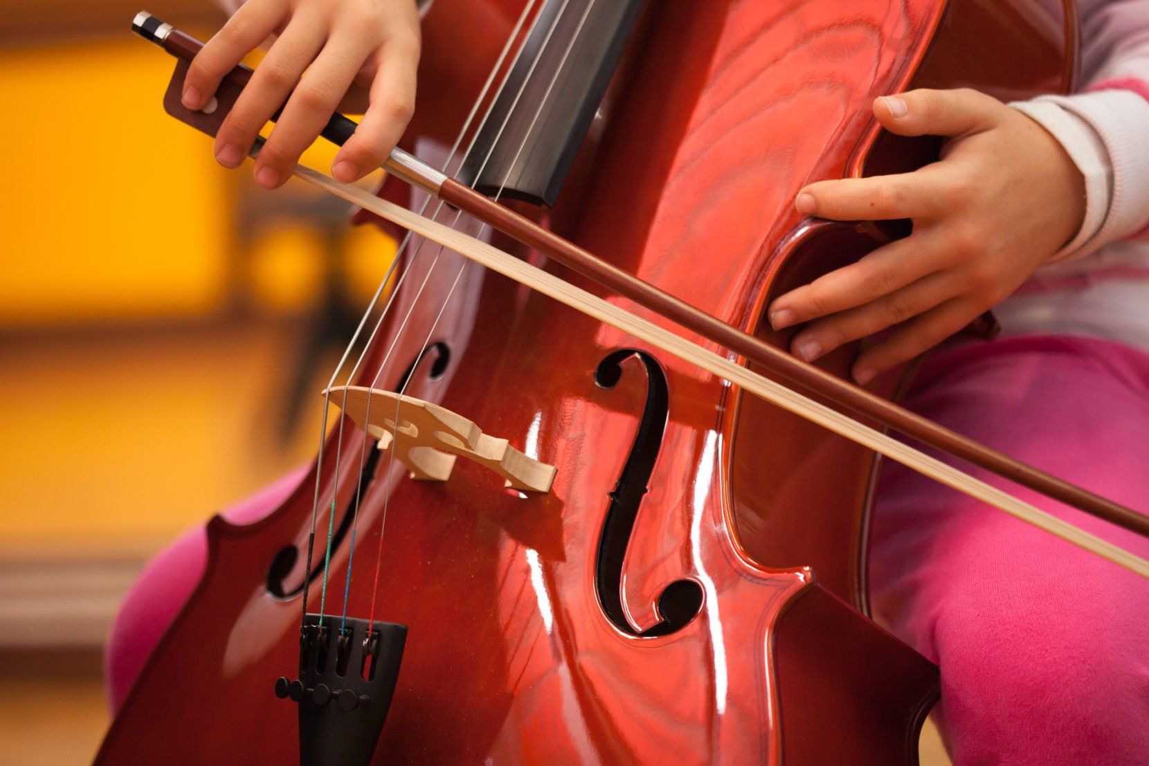 Teaching Ideas for Beginning Cellists Little kid playing cello