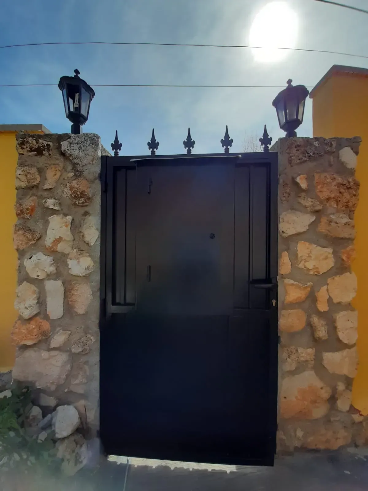 Pintura Cerrajeria Puerta