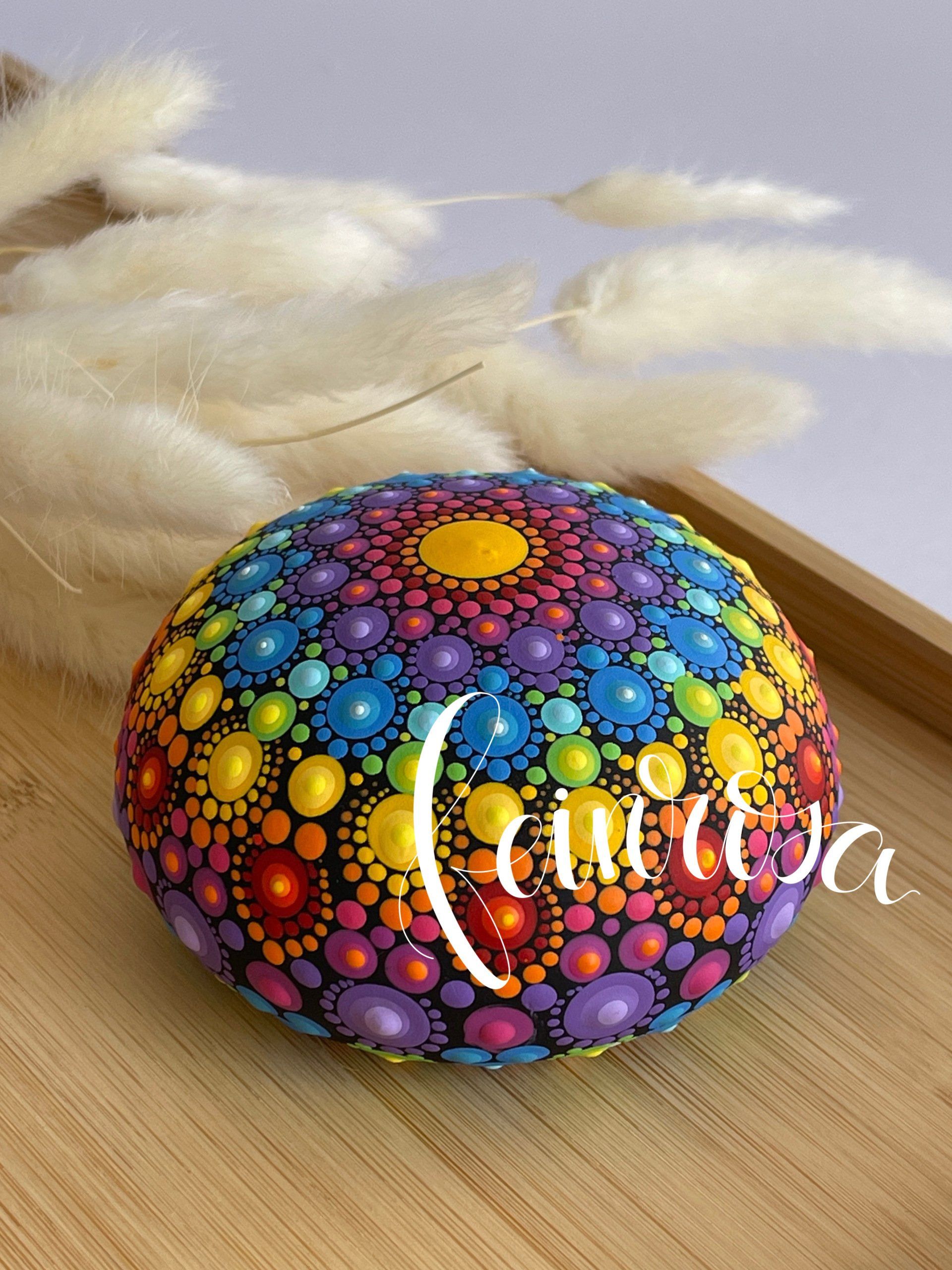 Dot-.Painting. Handbemalte Steine und Mandala-Steine von Künstlerin Anja Gries, ©feinrosa.