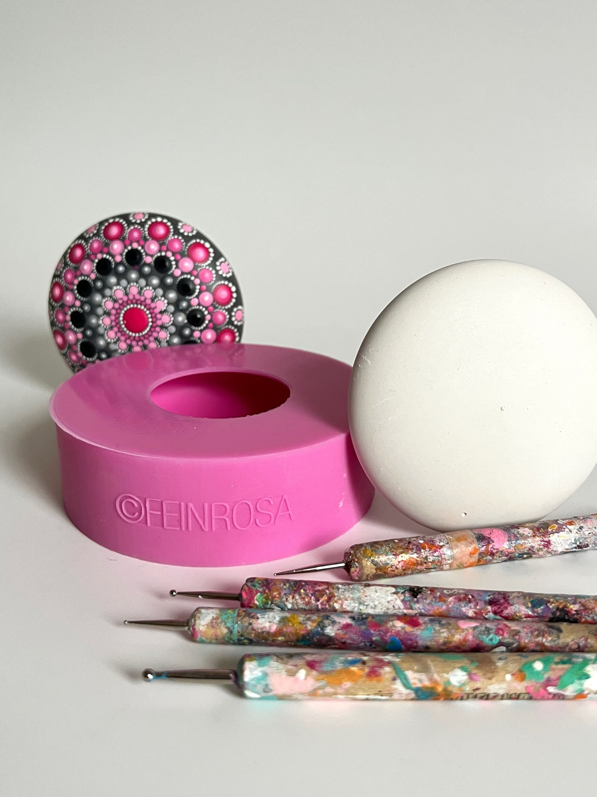 3D Silikon-Gießform für die Herstellung von Mandala-Stein-Rohlingen für die Dot-Painting-Kunst und das bemalen von Steinen mit Acrylfarben.