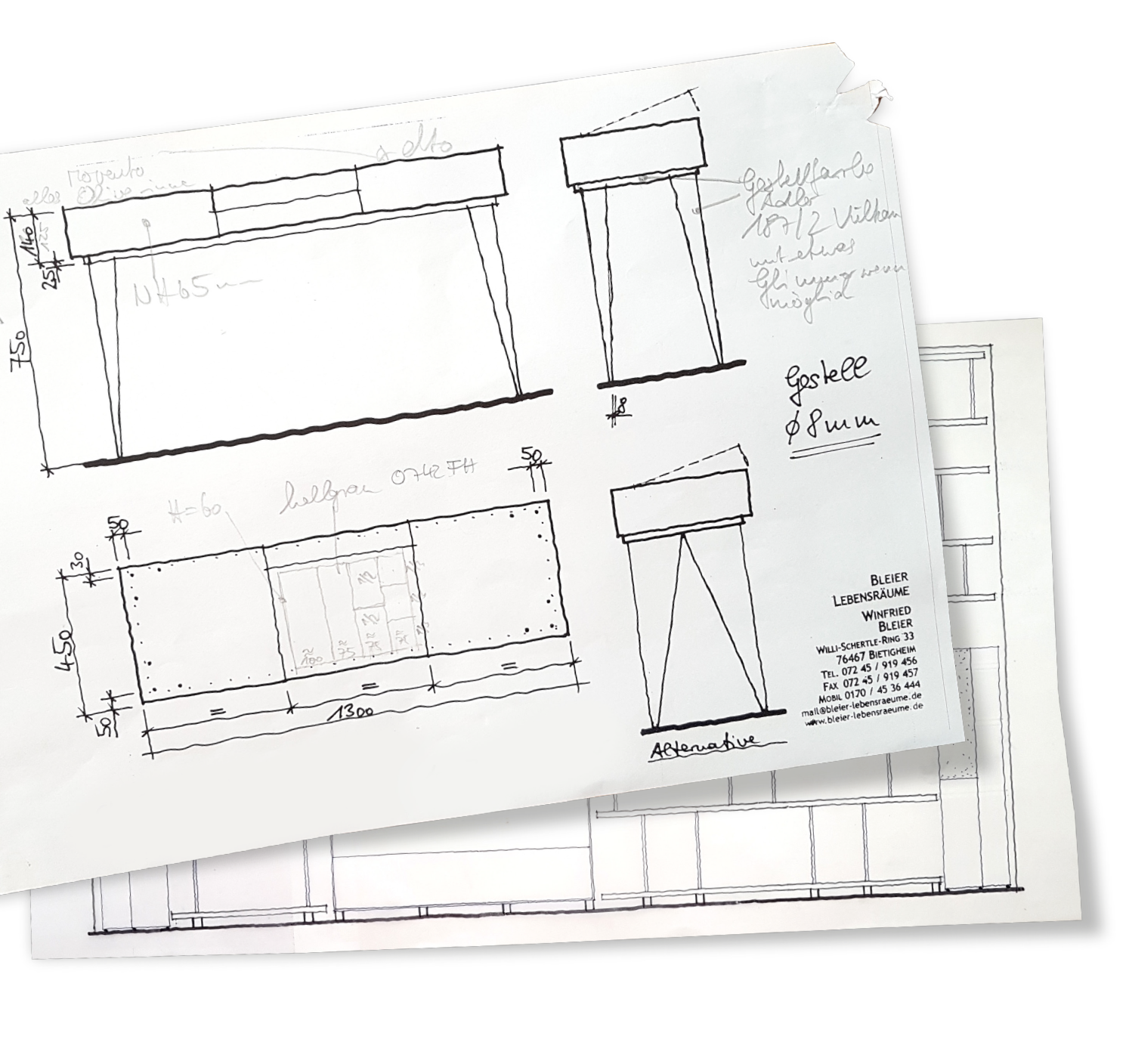 Eine gezeichnete Skizze für einen Tisch der Schreinerei BLEIER Lebensräume in Bietigheim (Baden)