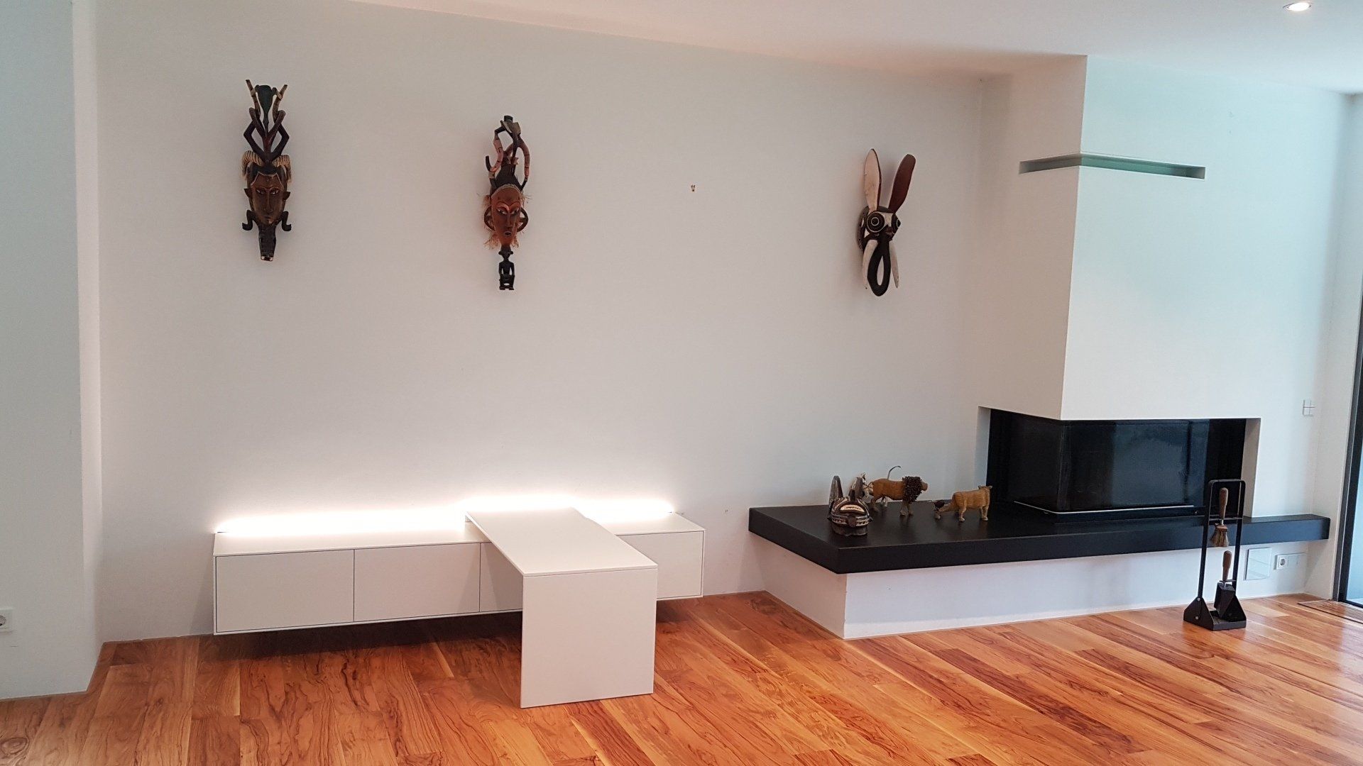 Beleuchteter Kinderspieltisch von Schreinerei BLEIER aus Bietigheim/Rastatt