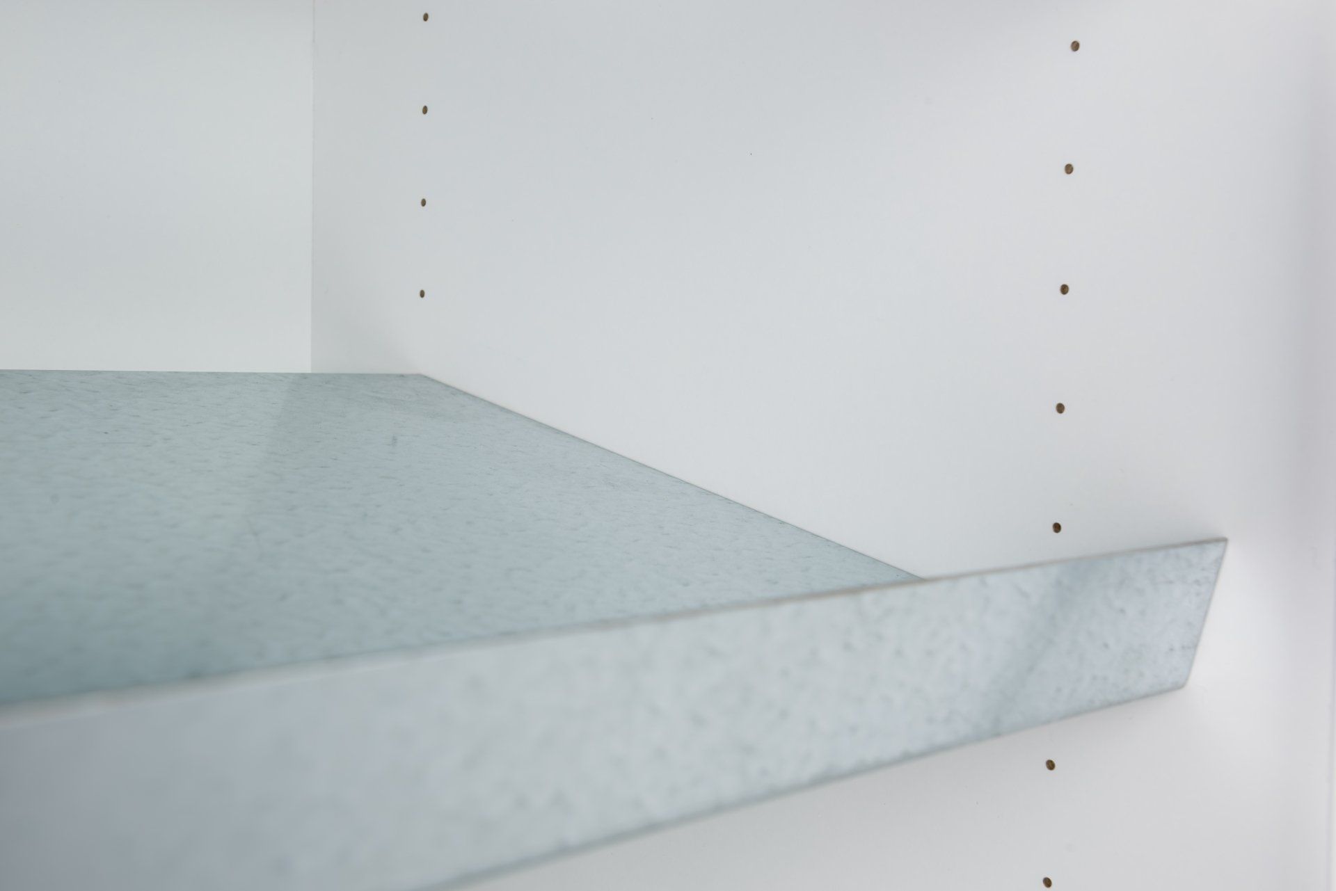 Stahlfachboden für Schuhschrank von BLEIER Lebensräume